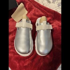 Sorel Vibe Clogs NIB